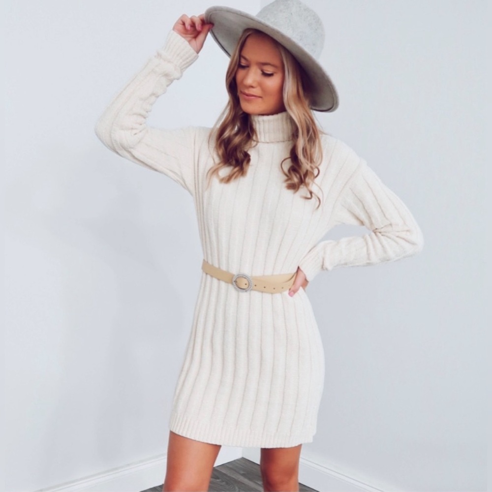 NWT CREAM SWEATER DRESS M